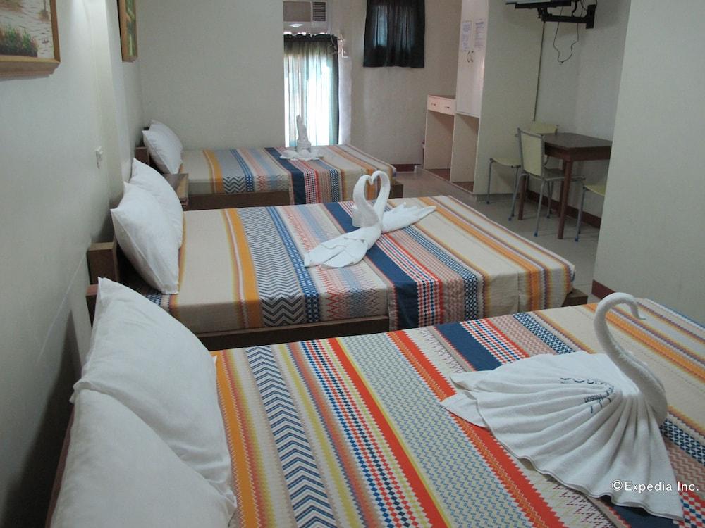 Sea Jewel Beach Resort Puerto Galera Exterior foto